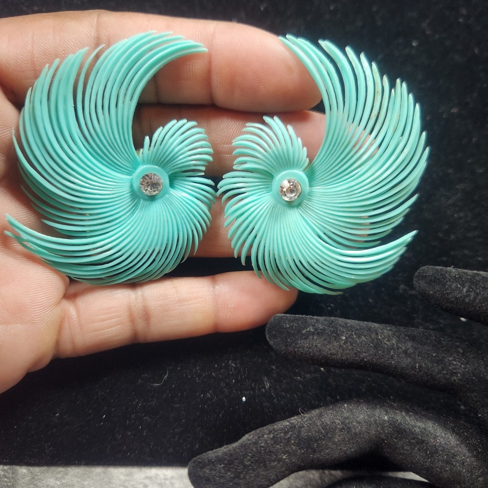 Vintage Turquoise Blue Swirl Rhinestone Statement Clip On Earrings Mid Century - Picture 9 of 11